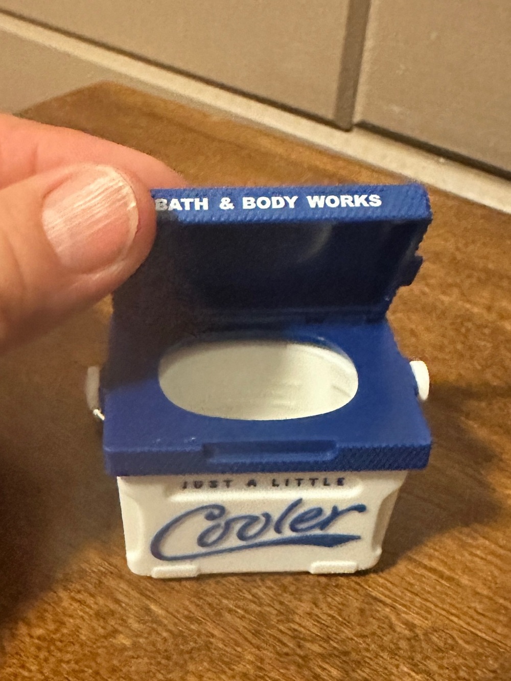 Bath & Body Works White & Blue 'Just A Little Cooler' Hand Sanitizer Holder - Picture 2 of 3